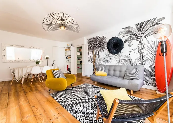 Апартаменти Pop Keyweek 3 Bedrooms With Terrace & Parking Center