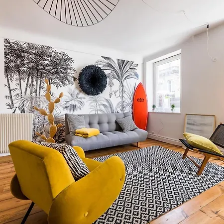 Апартаменти Pop Keyweek 3 Bedrooms With Terrace & Parking Center
