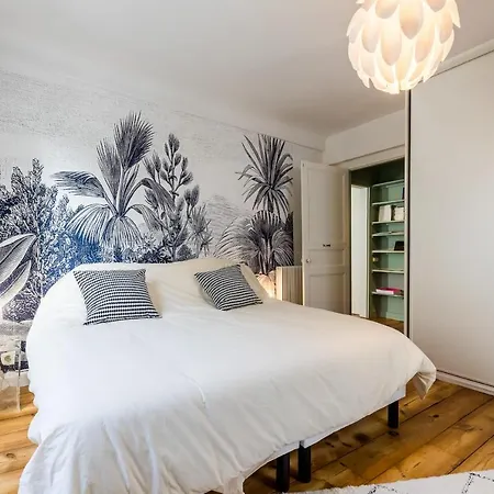 Апартаменти Pop Keyweek 3 Bedrooms With Terrace & Parking Center