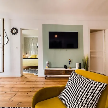Апартаменти Pop Keyweek 3 Bedrooms With Terrace & Parking Center *