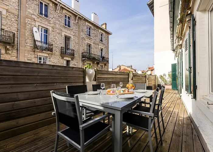 Apartman Pop Keyweek 3 Bedrooms With Terrace & Parking Center *